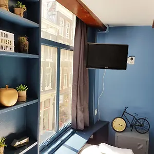 2* Bed & Breakfast Urban Vibes